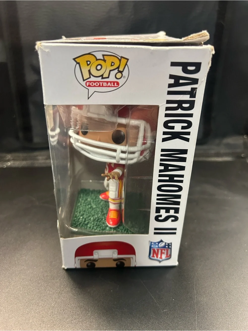 Funko Pop! Football Patrick Mahomes II - Red, White, Yellow, Black